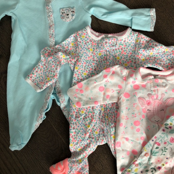 Carters Newborn Baby Girl Pjs (6) - Picture 4 of 4